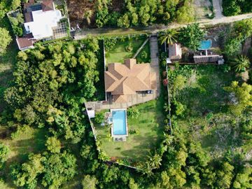 HOUSE AND LOT WITH SWIMMING POOL FOR SALE SEAVIEW IN PANGLAO ISLAND OF BOHOL