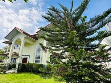 HOUSE AND LOT WITH SWIMMING POOL FOR SALE SEAVIEW IN PANGLAO ISLAND OF BOHOL