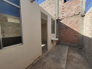 Oportunidad: Terreno con construcción en venta en La Florida IV, Subtanjalla