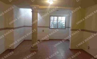BONITA CASA EN CONDOMINIO, CERCA DE CU, TOLUCA CENTRO, BUENOS ACABADOS