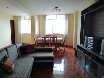 Venta de casa de 3 pisos en Condominio Los Sauces de Carabayllo