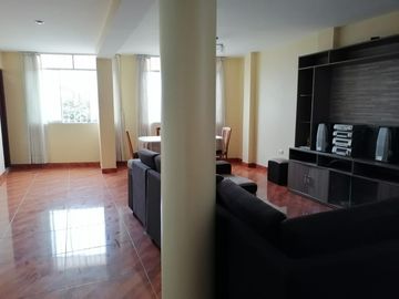 Venta de casa de 3 pisos en Condominio Los Sauces de Carabayllo