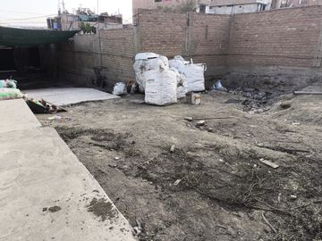 Venta de terreno con potencial en Campoy