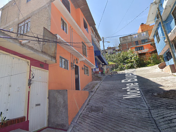 Edificio de plata bajay dos nives
