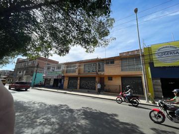 EDIFICIO EN VENTA SOBRE BLVD EN IRAPUATO