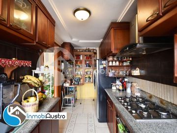 Yanuncay, Venta de Casa Rentera de Dos Apartamentos