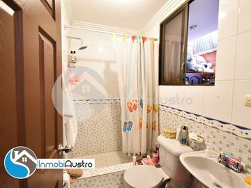 Yanuncay, Venta de Casa Rentera de Dos Apartamentos
