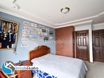 Yanuncay, Venta de Casa Rentera de Dos Apartamentos