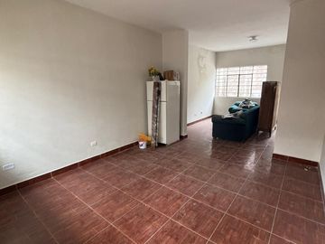 ¡Comas! Venta de Casa 160 m² a Valor Terreno – Urb. Carabayllo