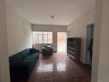 ¡Comas! Venta de Casa 160 m² a Valor Terreno – Urb. Carabayllo