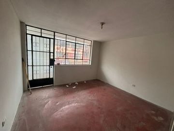 ¡Comas! Venta de Casa 160 m² a Valor Terreno – Urb. Carabayllo