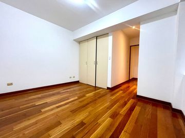 VENDO LINDO DEPARTAMENTO EN CHACARILLA, SURCO, FRENTE A COLEGIO SANTA MARÍA, LINDA VISTA A JARDINES Y A METROS DE PARQUE🌿