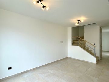 Extraordinaria casa con 117 m2 en Sol de Galicia Conjunto Residencial. Cerritos. Galicia. Pereira - Colombia.