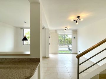 Extraordinaria casa con 117 m2 en Sol de Galicia Conjunto Residencial. Cerritos. Galicia. Pereira - Colombia.