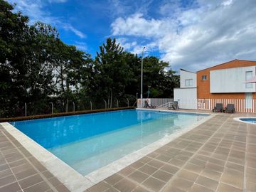 Extraordinaria casa con 117 m2 en Sol de Galicia Conjunto Residencial. Cerritos. Galicia. Pereira - Colombia.
