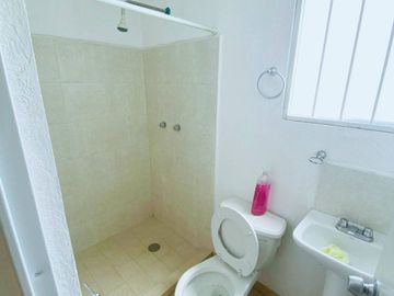 DEPARTAMENTO PLANTA BAJA ALTA VISTA CERCA DE HOSPITALES Y UTEZ CUERNAVACA
