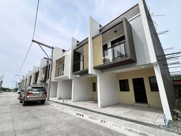Preselling 2 Storey 4 Bedroom Townhouse in Malanday Valenzuela City-JV2