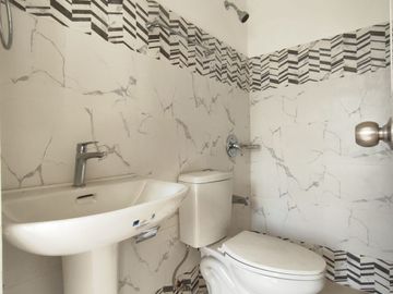 Marulas Valenzuela City Preselling 3 Storey 5 Bedroom House and Lot-JV2