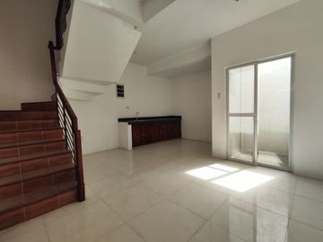 Marulas Valenzuela City Preselling 3 Storey 5 Bedroom House and Lot-JV2
