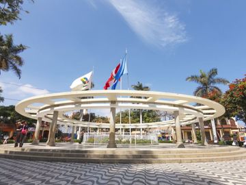 📍 Ubicación estratégica: Av. 28 de Julio, Huacho – Zona de alto tránsito, crecimiento comercial y excelente conectividad.