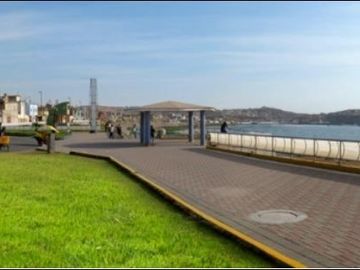 📍 Ubicación estratégica: Av. 28 de Julio, Huacho – Zona de alto tránsito, crecimiento comercial y excelente conectividad.