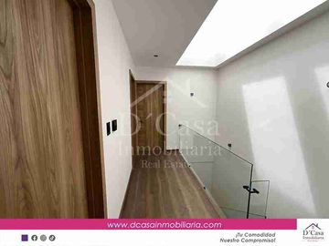 Vendo Casa 3 dormitorios jsrdin y 2 garajes
