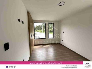 Vendo Casa 3 dormitorios jsrdin y 2 garajes
