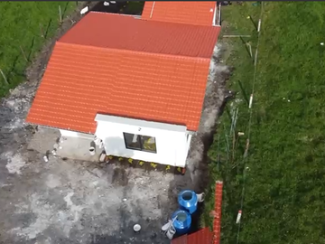 AMPLIA QUINTA CON 3000M2 DE TERRENO Y VISTAS ÚNICAS EN TUTUPALI GRANDE-40 MIN DE CUENCA