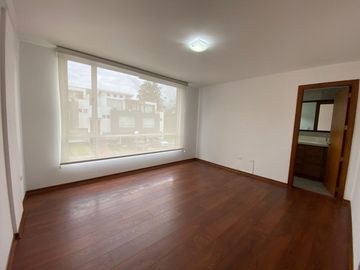 CASA DE VENTA EN CONJUNTO PRIVADO EN TUMBACO SECTOR GONZALO PIZARRO
