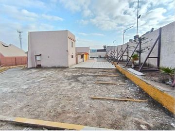 ARRENDAMOS GRAN TERRENO CON OFICINAS 1254M2