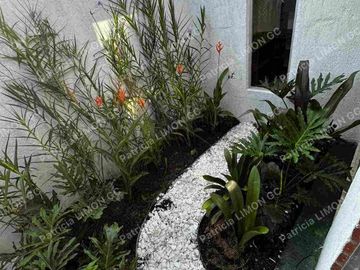 Se vende casa en el castillo
