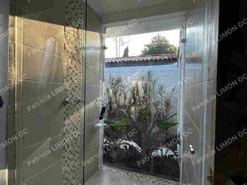 Se vende casa en el castillo