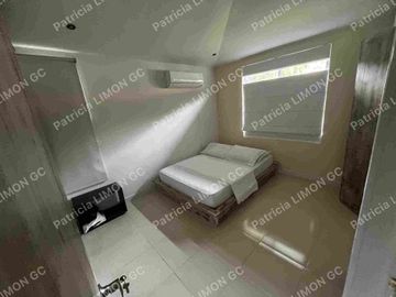 Se vende casa en el castillo