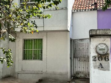 CASA EN RIO MEDIO 2 JUSTO DETRÁS DE DRIVER PLAZA