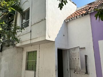 CASA EN RIO MEDIO 2 JUSTO DETRÁS DE DRIVER PLAZA