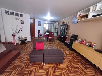 Vendo amplio departamento primer piso cerca a estadio de la UNSA $ 172,000 negociable