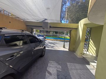 Vendo amplio departamento primer piso cerca a estadio de la UNSA $ 172,000 negociable