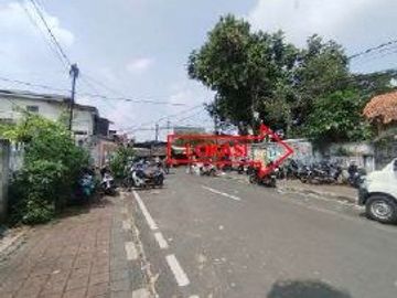 Rumah Tua Hoek 1Lt di Cilosari-Cisadane Cikini Menteng