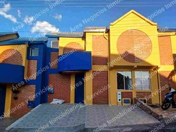Área  Alquila casa en el Conjunto Asturias 4 habitaciones