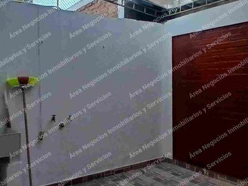 Área  Alquila casa en el Conjunto Asturias 4 habitaciones