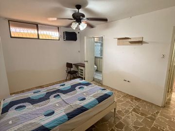 Cómodo Departamento Amoblado en Alquiler – Urdesa, Planta Baja