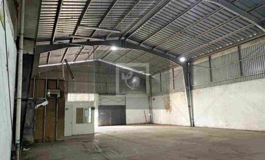 Bodegas en renta de 300m2 y de 375m2 en Coatepec