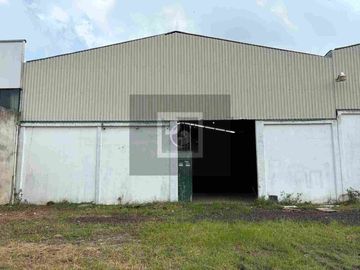 Bodegas en renta de 300m2 y de 375m2 en Coatepec