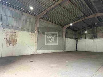 Bodegas en renta de 300m2 y de 375m2 en Coatepec