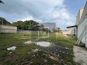 Bodegas en renta de 300m2 y de 375m2 en Coatepec