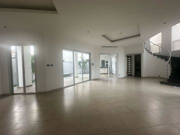 VENTA CASA ESTANCIAS DEL RIO