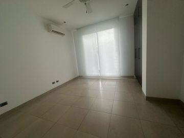 VENTA CASA ESTANCIAS DEL RIO