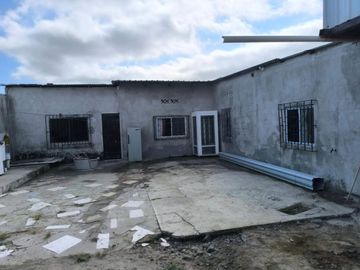 Venta de casa en la Urb, Playa Sol , Playas Villamil.