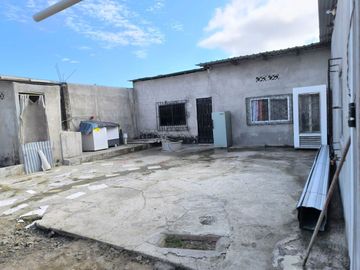 Venta de casa en la Urb, Playa Sol , Playas Villamil.