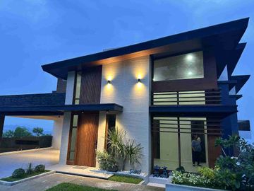 Brand-New House with Overlooking View in Sun Valley Estates, Antipolo City